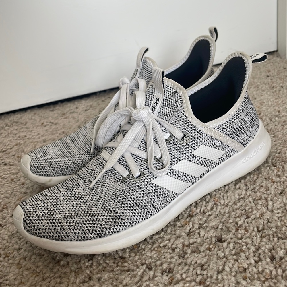 Size 8 Adidas Memory Foam Sneakers